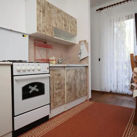 Apartments And Rooms By The Sea Starigrad, Paklenica - 6591 Guest house Starigrad Paklenica