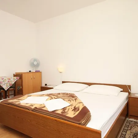 Gæstehus And By The Sea Starigrad, Paklenica - 6591