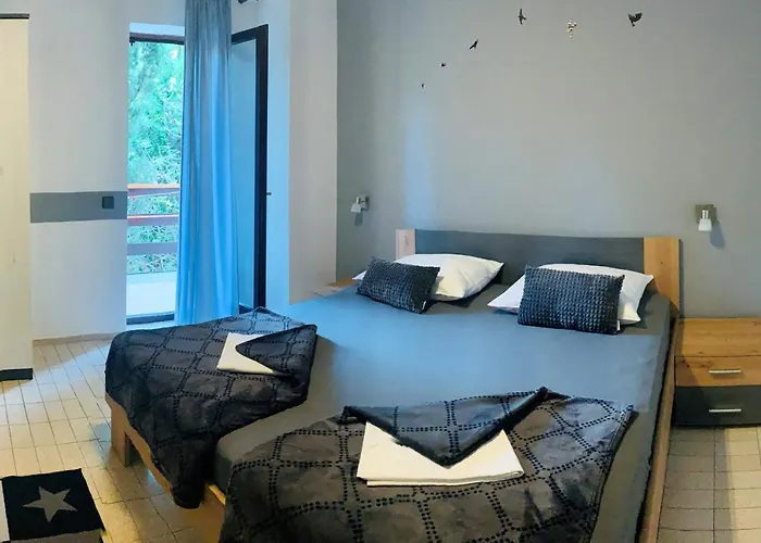 And By The Sea Starigrad, Paklenica - 6591