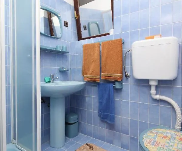 And By The Sea Starigrad, Paklenica - 6591 3*